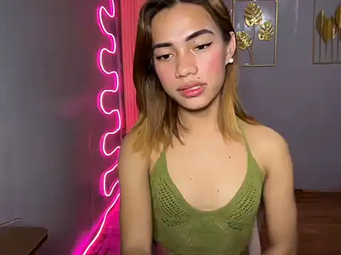 Lovelynikki03 webcam show