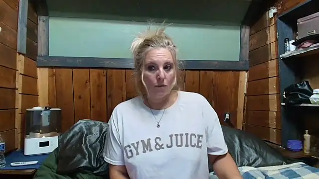 lisaxlovexxx's Webcam Show