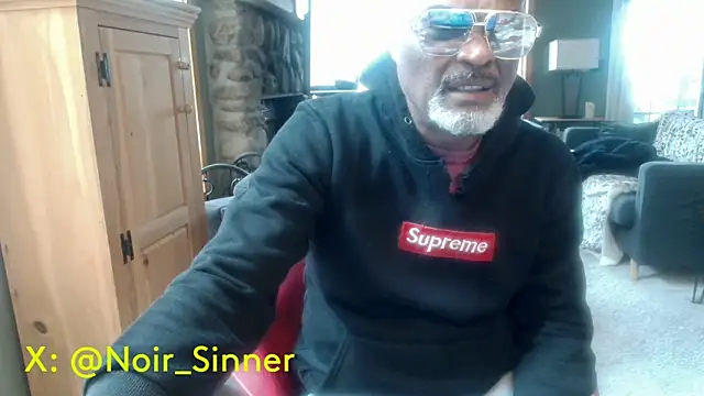 sinnernoir Show in webcam