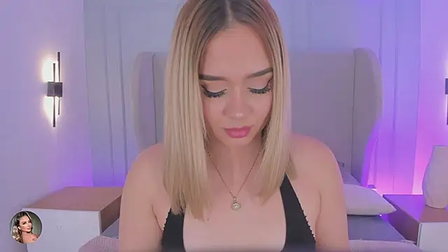 sofia_pamela Adlı Modelin Canlı XXX Sohbeti