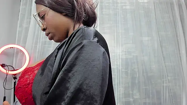 XXX chat uživo modela KatieGomez