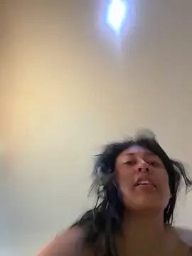 XXX chat uživo modela pawmistry