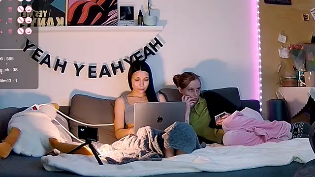 KatiKate Adlı Modelin Canlı XXX Sohbeti