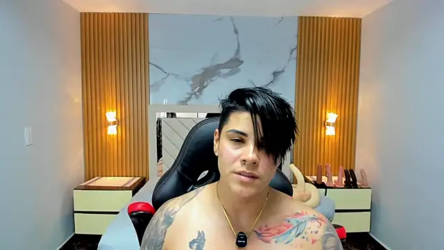 XXX chat uživo modela KAROLLJONES1