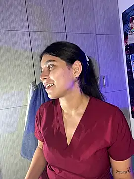 Chatroom XXX en direct de Violet_Fiore