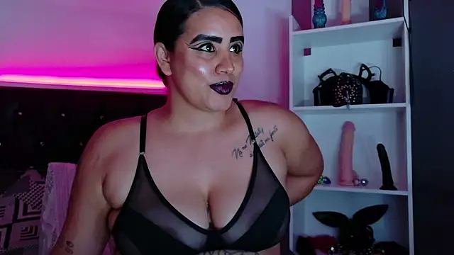 Chatroom XXX en direct de MariaGaitan