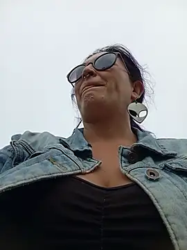 Sembang XXX Secara Langsung sophie_banger