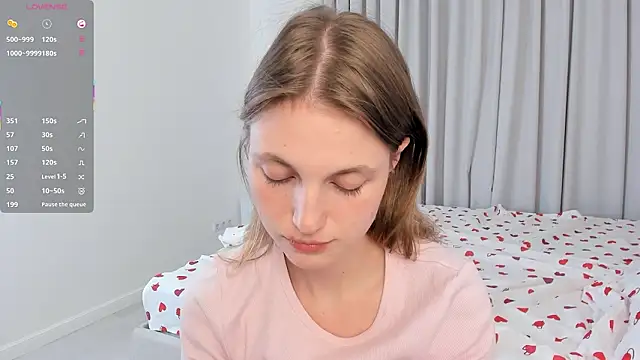 ErinnPieloch Show in webcam