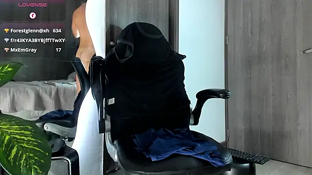 Czat XXX na żywo – Dimitri_Bass