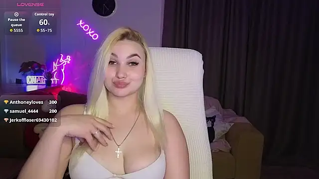 adrelaxina's Live XXX Chat