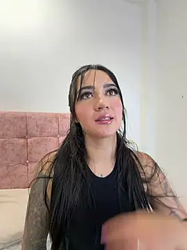 EmmyEvans1's Live XXX Chat