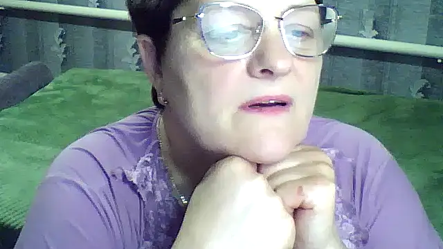 Chat +18 de ElzaJewel ao vivo