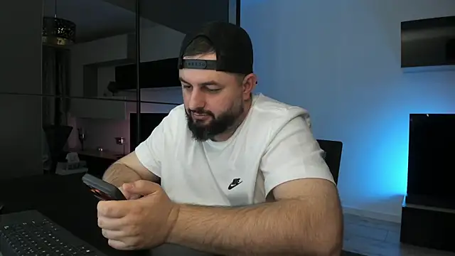 DravenPeak Adlı Modelin Canlı XXX Sohbeti