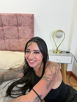 EmmyEvans1's Live XXX Chat