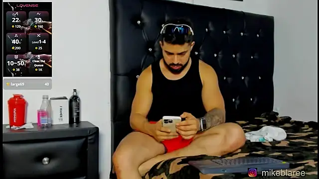 mikeblaree live XXX chat