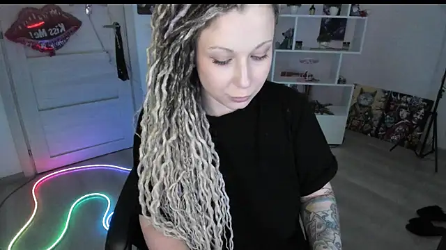 HoneySallyMoore live XXX chat