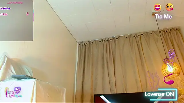 katha_Crawford Adlı Modelin Web Kamerası Şovu