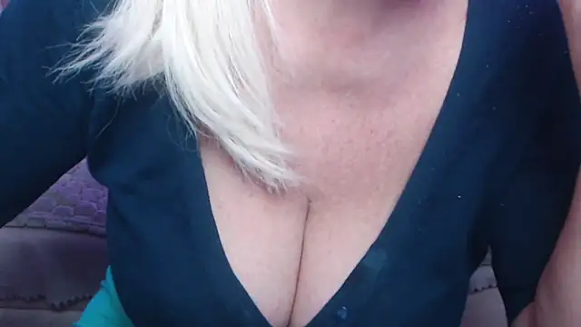 Živý XXX chat BlondyLeeBest