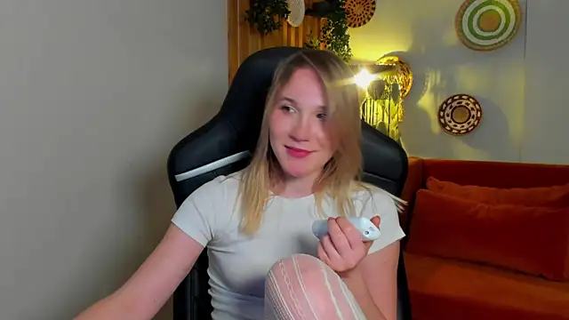 ElaraVoltage Live XXX-Chat