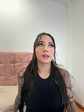 EmmyEvans1's Live XXX Chat