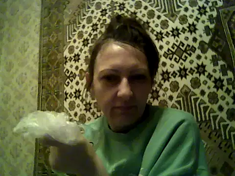 FayInessaKiss' Live XXX Chat