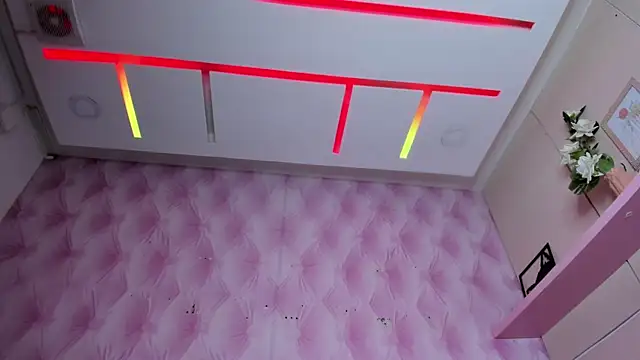 TaniaBellini Chat XXX live