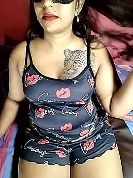 Sexy-Monikaa: απευθείας συνομιλία ΧΧΧ