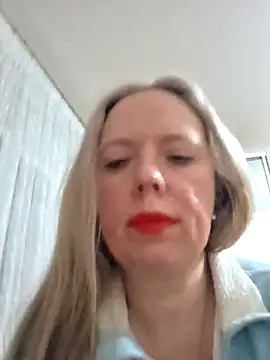 Irina3718's Live XXX Chat