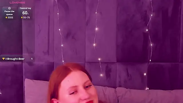 SaraMoor's Live XXX Chat