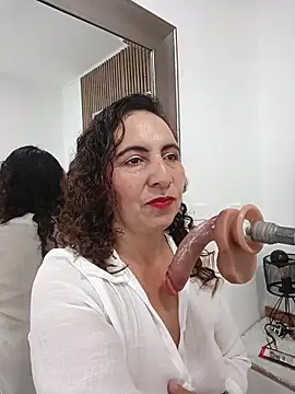 Luna_Naughty1のライブXXXチャット