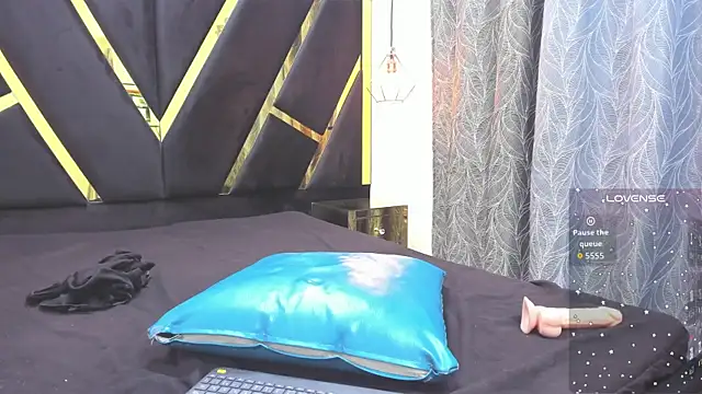 agatha_fitのライブXXXチャット