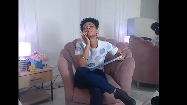 ChantalGarner Live XXX-chat