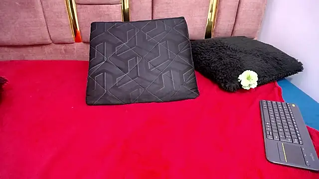 CHLOESHOW Chat XXX live