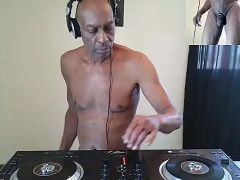 longdick4you8686's Live XXX Chat