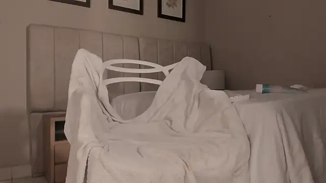 Chat +18 de _dakota_a ao vivo