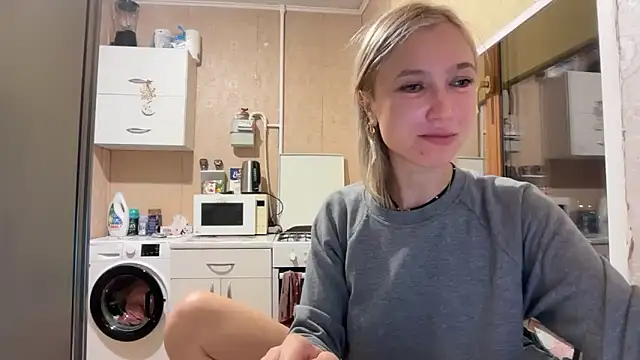 Chat +18 de AngelJeni ao vivo