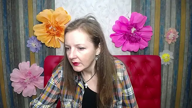 Chat +18 de MeganPirs ao vivo