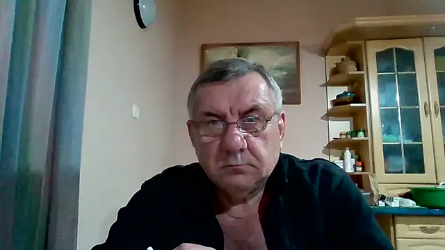 Онлайн чат XXX machomale3