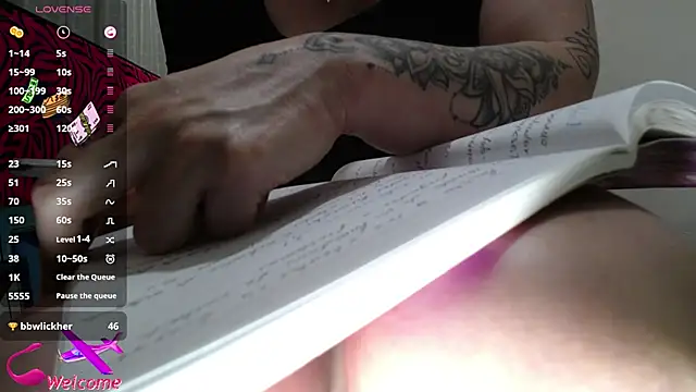 แชท XXX สดของ ViickySexy