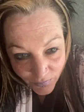 Queenemerald: вебкам-шоу