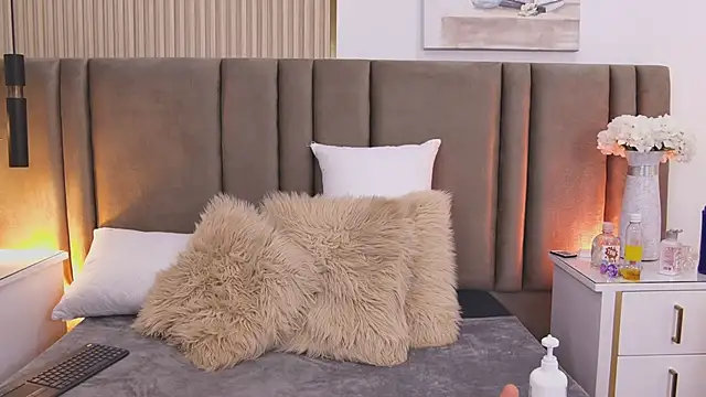 SaraLugo's Live XXX Chat