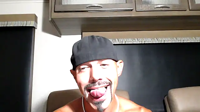 ThickD2C 现场XXX聊天