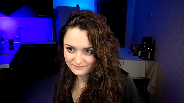 XXX chat uživo modela Cerann1