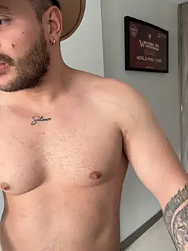 Axel_Dominus: απευθείας συνομιλία ΧΧΧ