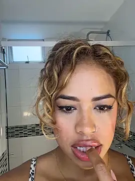 SarahCinnamon- – Live XXX-chat