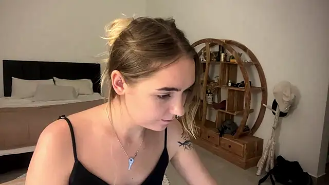 RoxyWet Chat XXX in diretta