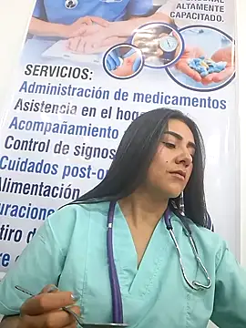 CAROLINE__07 Adlı Modelin Canlı XXX Sohbeti