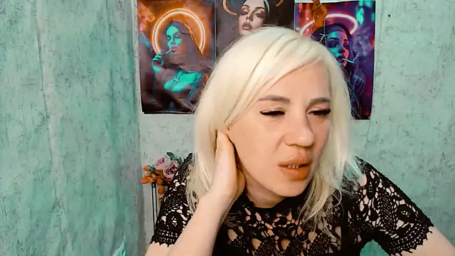 EmmaCat_'s Live XXX Chat