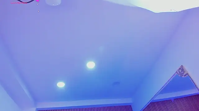 SelenaStonne: онлайн-секс-чат