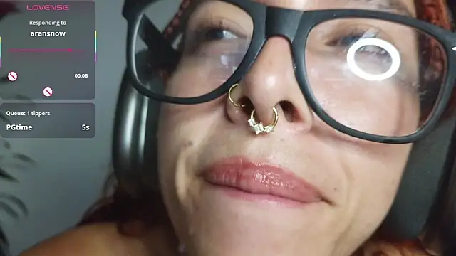 XXX chat uživo modela bri_von_dhara__